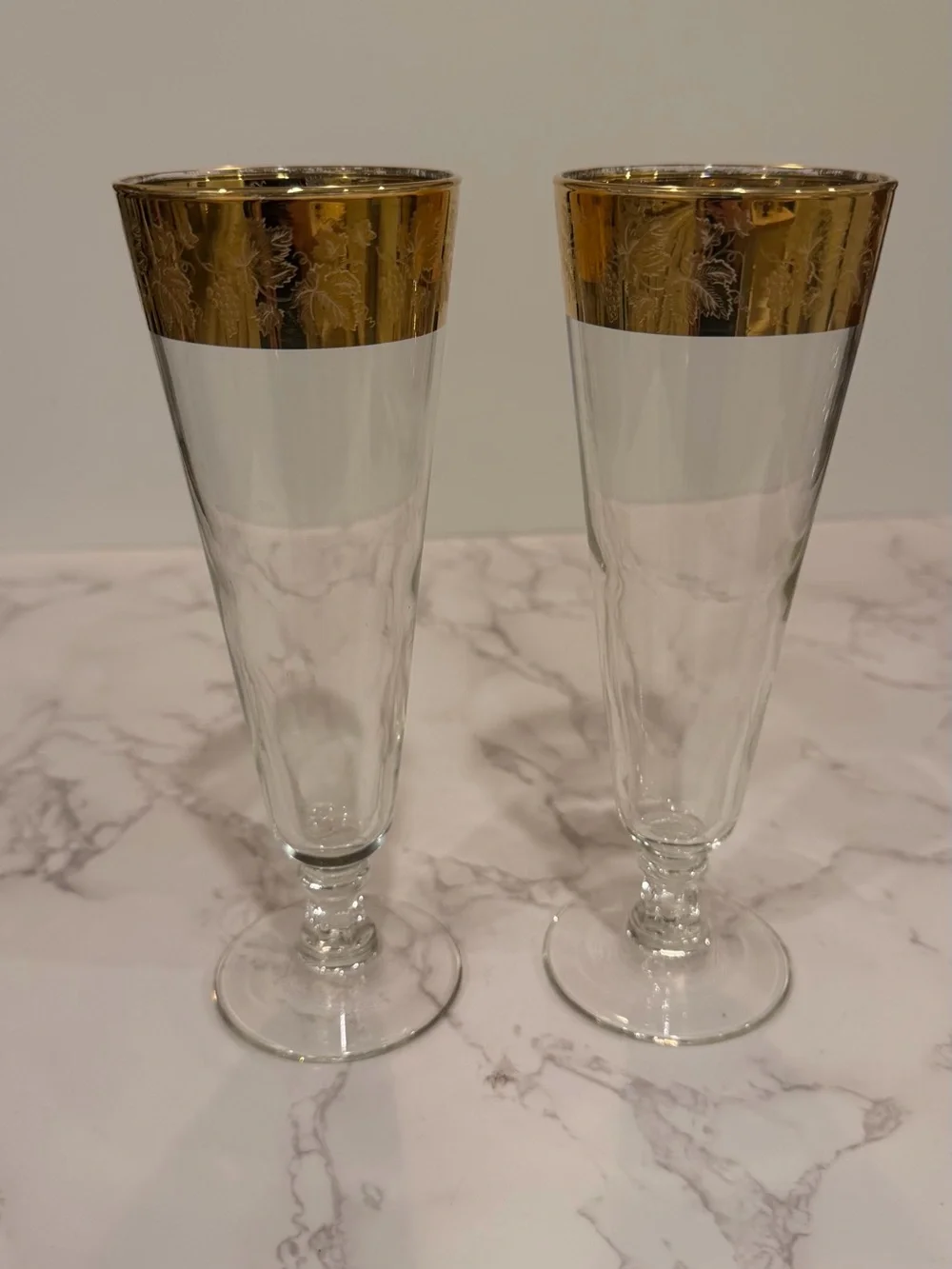 Vintage Gold Rim Etched Grapevine Pilsner Glasses Set of 2 Clear Beer Glasses 8.